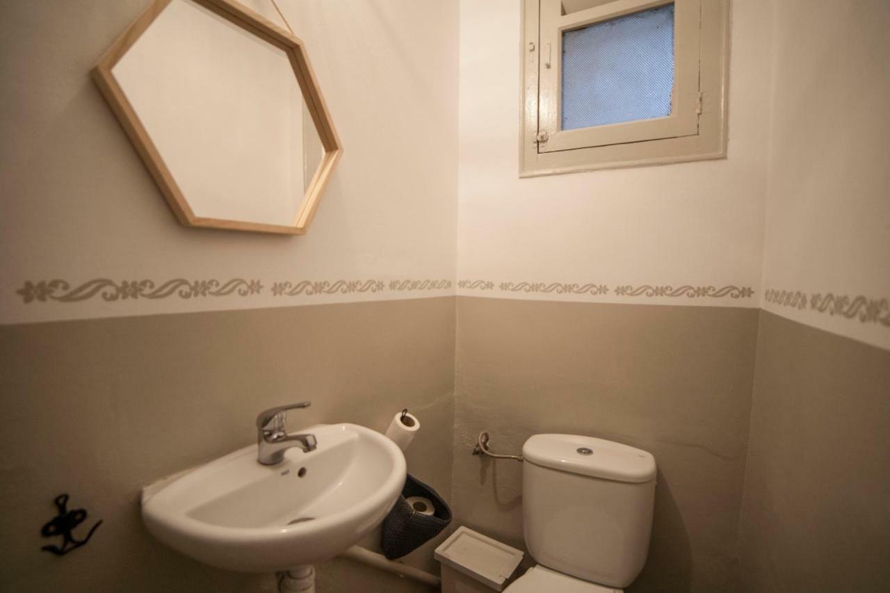 B21-Apartamento Modernista Para Grupos برشلونة المظهر الخارجي الصورة