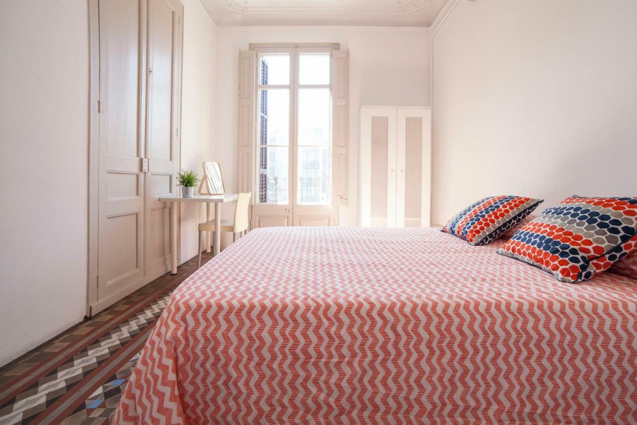 B21-Apartamento Modernista Para Grupos برشلونة المظهر الخارجي الصورة