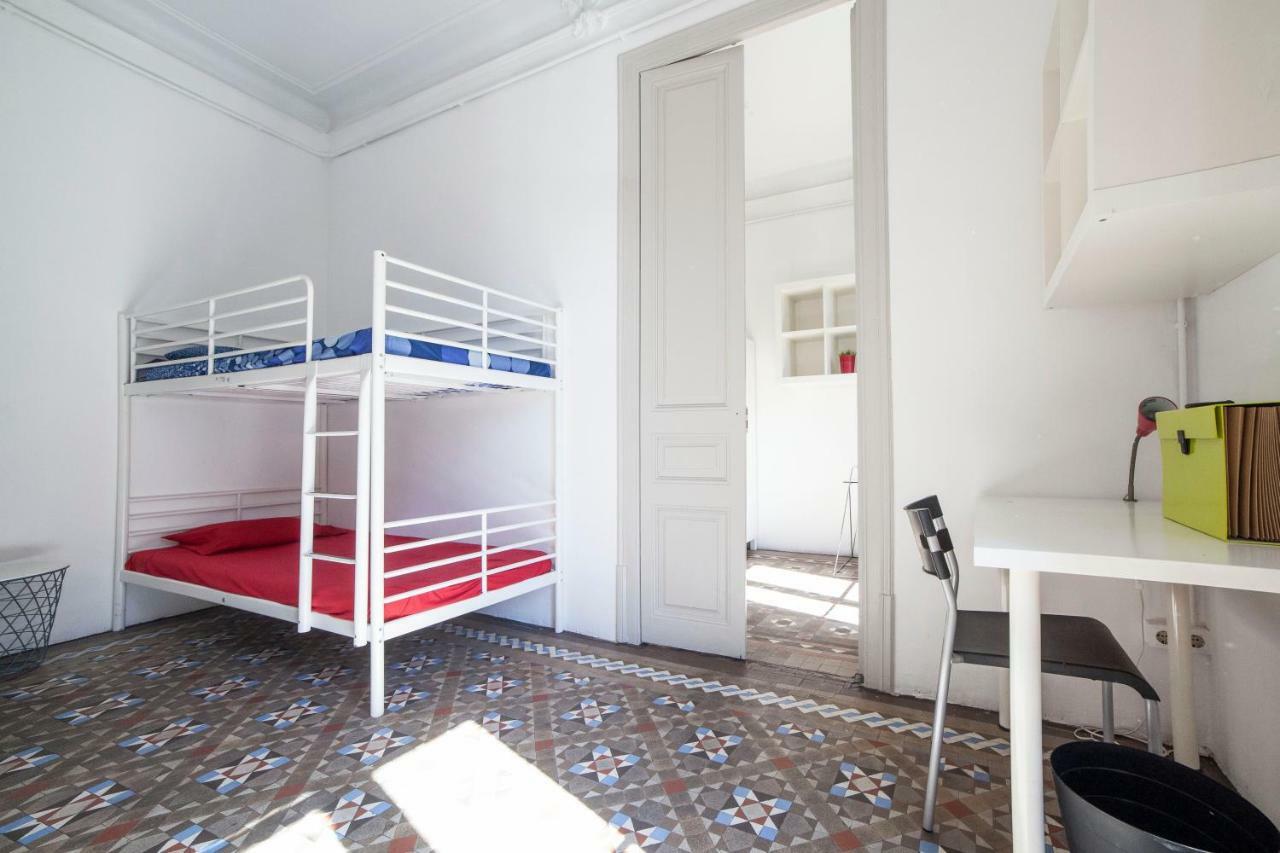 B21-Apartamento Modernista Para Grupos برشلونة المظهر الخارجي الصورة